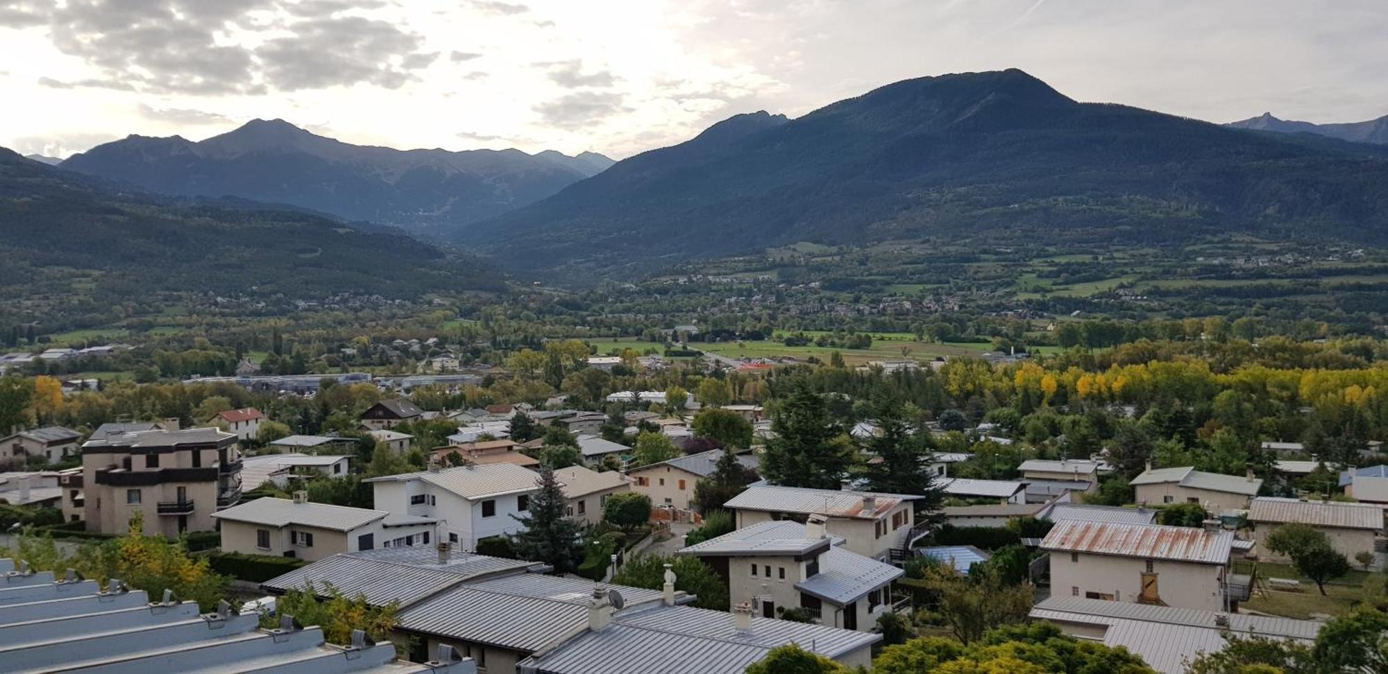 Appartement Plan D'Eau Vue Panoramique Embrun Zimmer foto